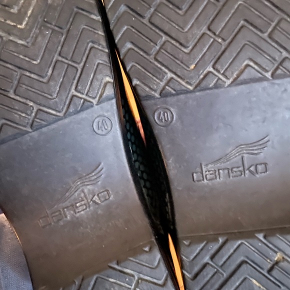 Dansko clog w/ teal dot pattern - Picture 3 of 3